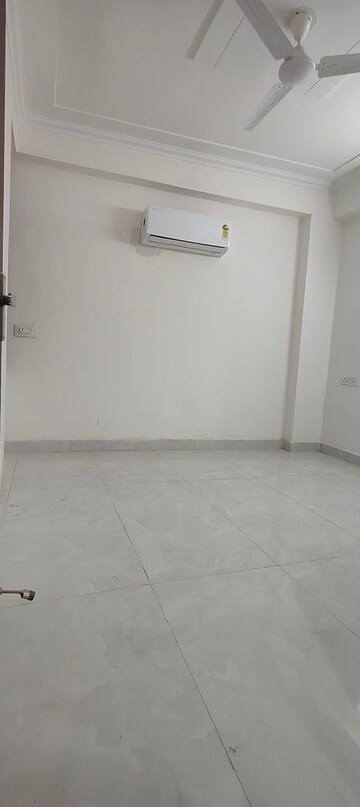Room in 2 BHK Builder Floor at Chattarpur – for Rent