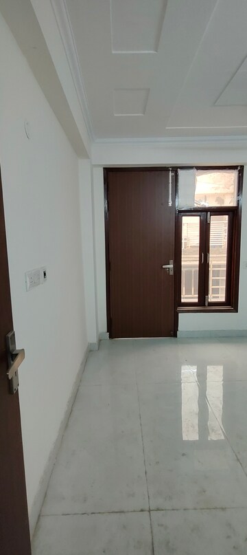 Room in 2 BHK Builder Floor at Chattarpur – for Rent