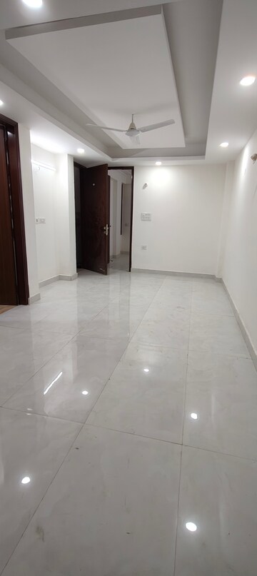 Room in 2 BHK Builder Floor at Chattarpur – for Rent