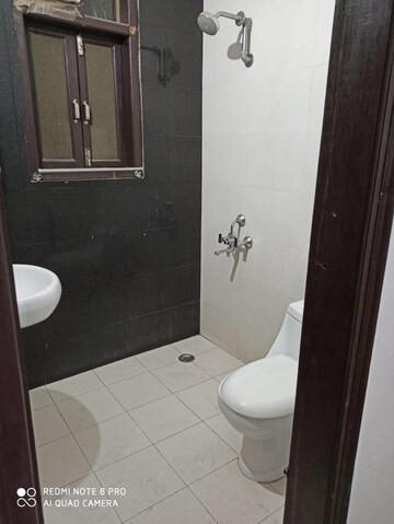 Bathroom in 2 BHK Builder Floor at Sector 46 – for Rent
