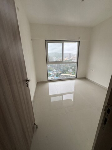 2 BHK Apartment For Rent in Ashar Axis, Majiwada