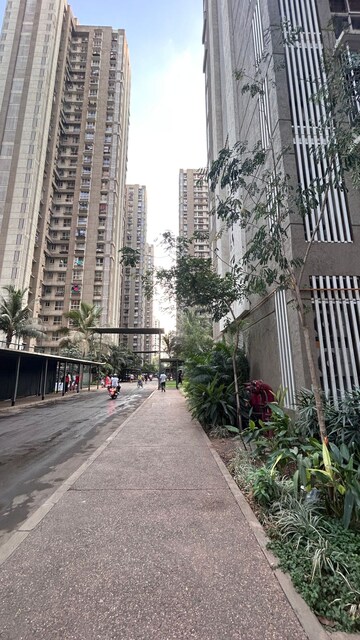 1 BHK Apartment – Exterior View View at Lodha Amara, Kolshet Road - for Sale