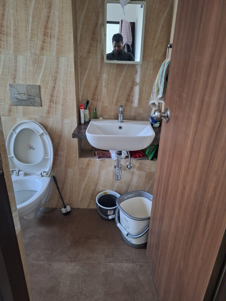 Bathroom, lodha-amara 1 Bedroom 453 Sq.Ft. Apartment In Kolshet Road Thane 8930655