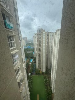1 BHK Apartment For Sale in Lodha Amara