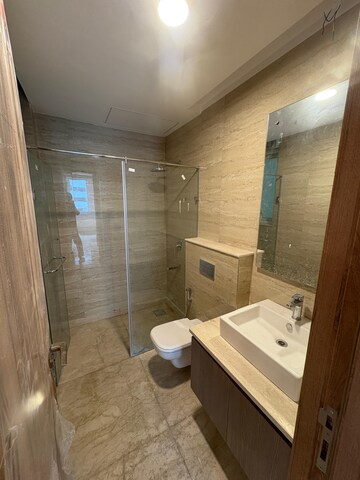 Bathroom in 4 BHK Apartment at DLF The Camellias, Sector 42 – for Rent