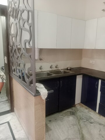 Kitchen in 1.5 BHK Builder Floor at Ansals Sushant City – for Rent