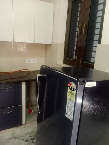 Furnished Amenities in 1.5 BHK Builder Floor at Ansals Sushant City – for Rent