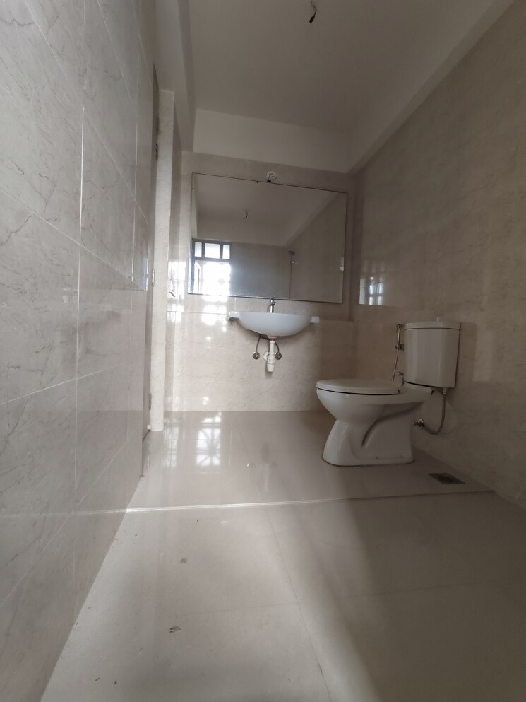 Bathroom, hiranandani-fortune-city 3 Bedroom 1362 Sq.Ft. Apartment In New Panvel Navi Mumbai 8930678