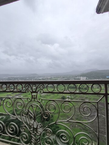Furnished Amenities in 3 BHK Apartment at Hiranandani Fortune City, New Panvel – for Rent