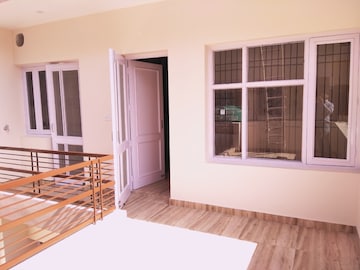 Room in 1 BHK Builder Floor at Sector 41 – for Rent