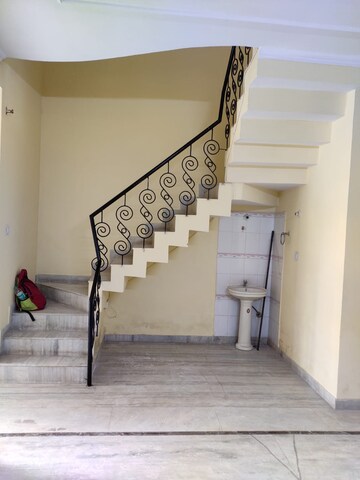 Staircase in 4 BHK Villa at Mansarovar Extension – for Rent