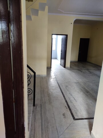 Building Lobby in 4 BHK Villa at Mansarovar Extension – for Rent