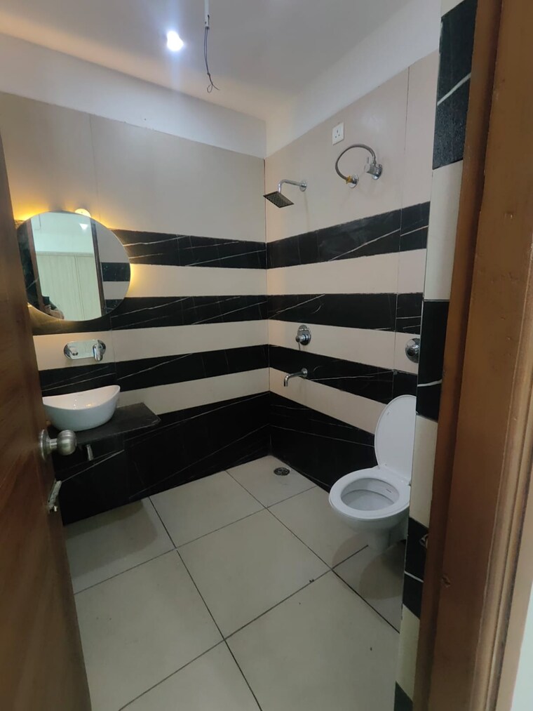 Attached Bathroom, dhakoli 3 Bedroom 127 Sq.Yd. Apartment In Dhakoli Zirakpur 8930713