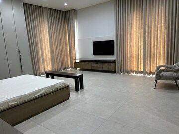 Room in 4 BHK Apartment at Kasturi The Balmoral Estate, Baner – for Sale