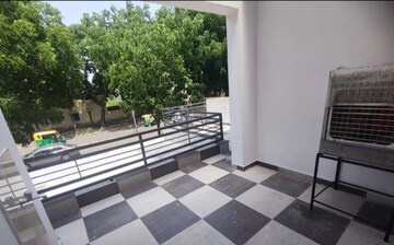 Balcony in 3 BHK Builder Floor at Sector 43 – for Rent