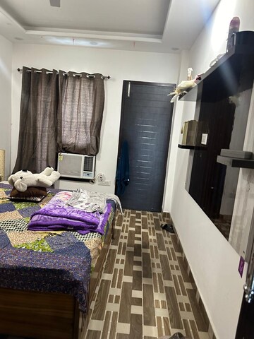 Living Room in 3 BHK Builder Floor at Sector 37 – for Rent