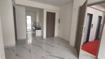 Room in 2.5 BHK Builder Floor at Smart World Gems, Sector 89 – for Rent