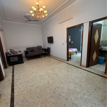 Parking in 2 BHK Builder Floor at Ansal Plaza Sector-23, Carterpuri Village – for Rent