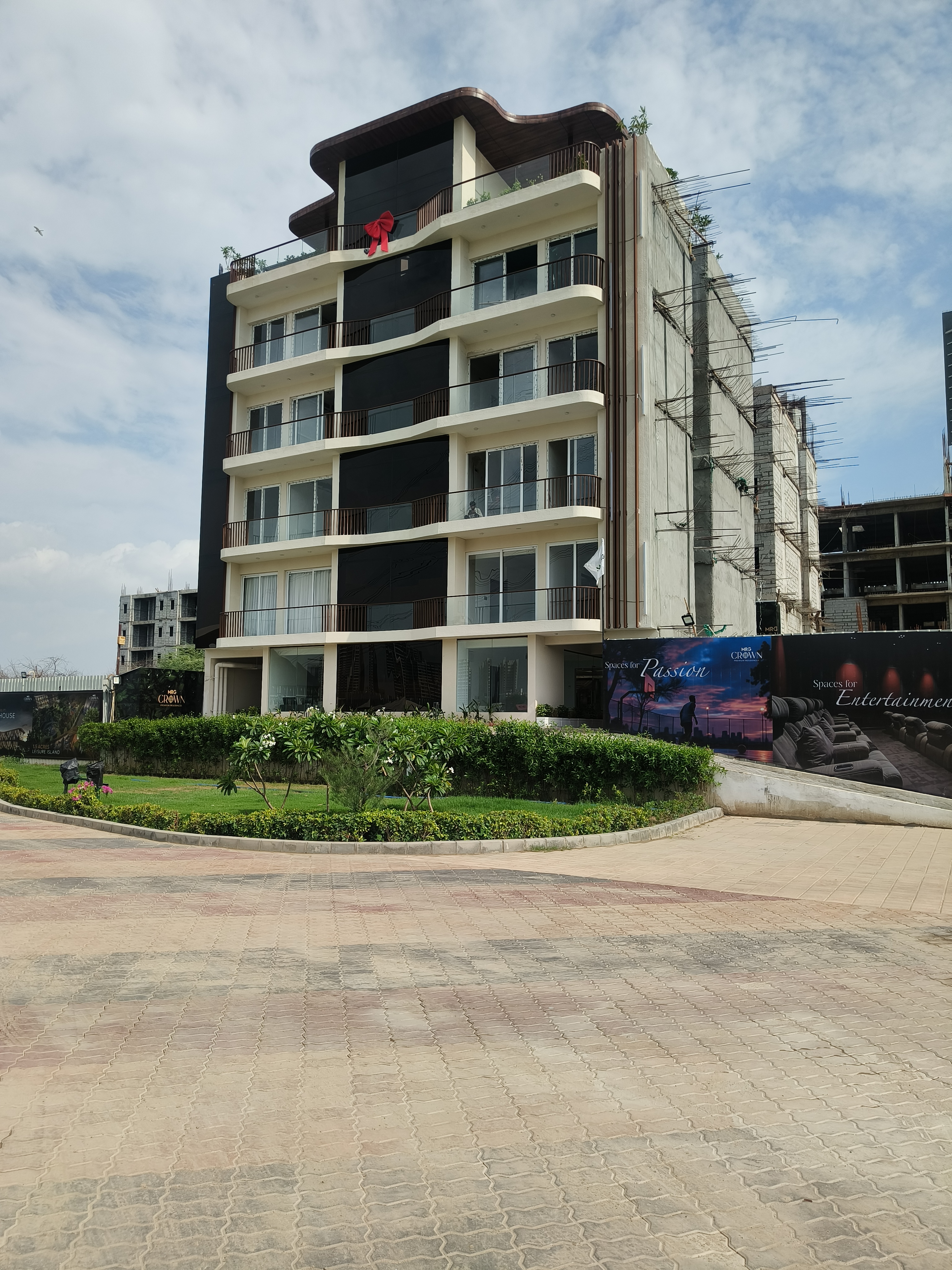 3 BHK + Pooja Room 1593 Sq.Ft. Apartment in MRG Crown
