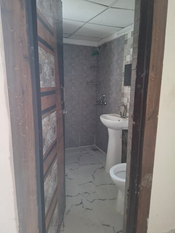 Furnished Amenities in 2 BHK Apartment at Gardenia Gateway, Sector 75 – for Sale