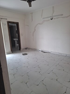 Bathroom in 2 BHK Apartment at Gardenia Gateway, Sector 75 – for Sale