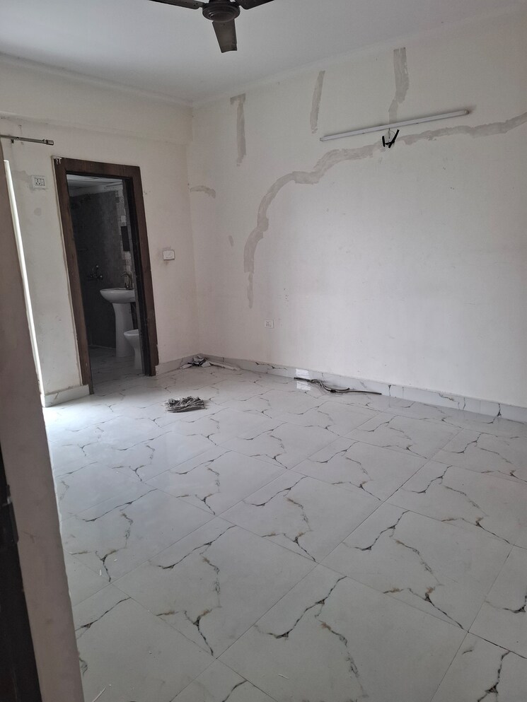 Bathroom, gardenia-gateway 2 Bedroom 1045 Sq.Ft. Apartment In Sector 75 Noida 8930749