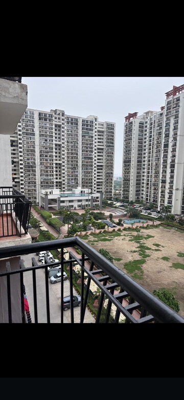 3 BHK Apartment – Exterior View View at Antriksh Golf View, Sector 78 - for Rent