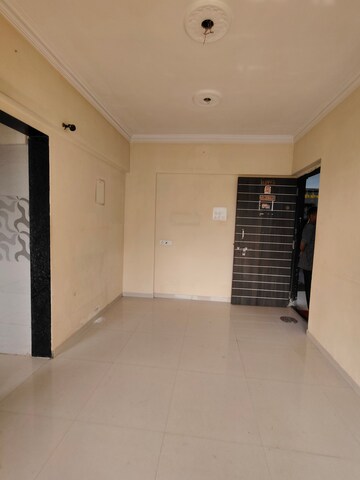 Room in 1.5 BHK Apartment at DGS Sheetal Jyot, Nalasopara West – for Rent