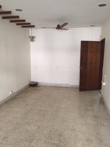 Room in 2 BHK Apartment at Vashi Sector 14 – for Rent