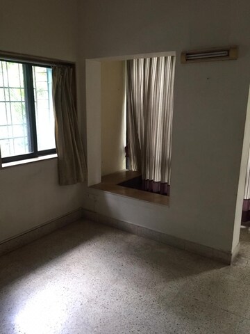 Room in 2 BHK Apartment at Vashi Sector 14 – for Rent