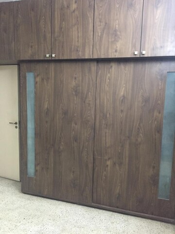 Furnished Amenities in 2 BHK Apartment at Vashi Sector 14 – for Rent