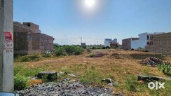 Plot For Sale in DLF The Summit