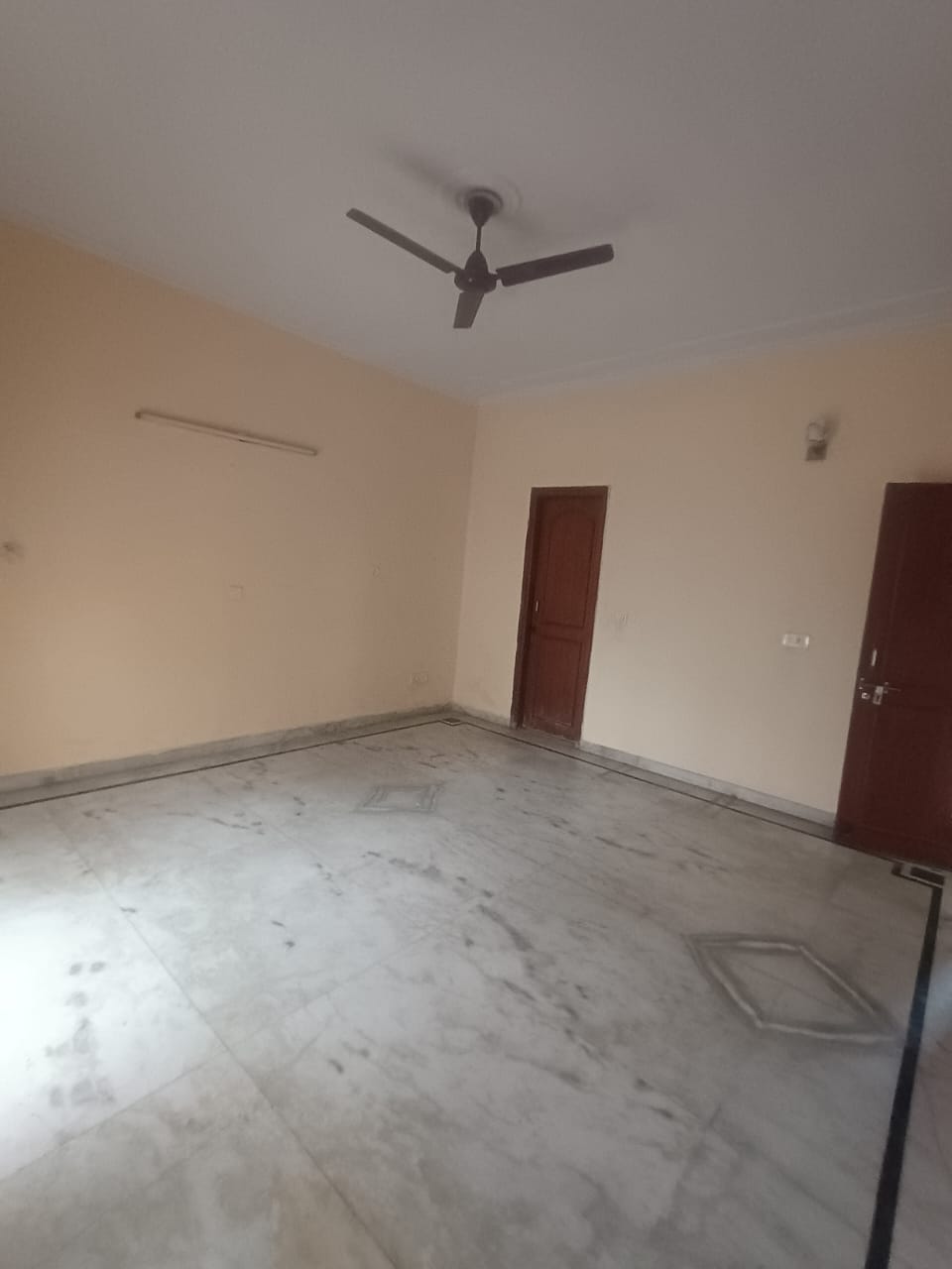 2 BHK Independent House For Rent in Sector 56