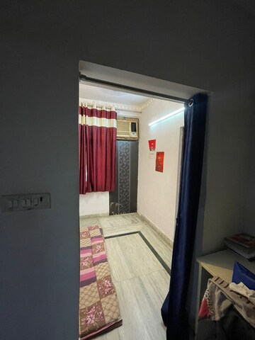 Bedroom in 1 RK Independent House at Sector 55 – for Rent