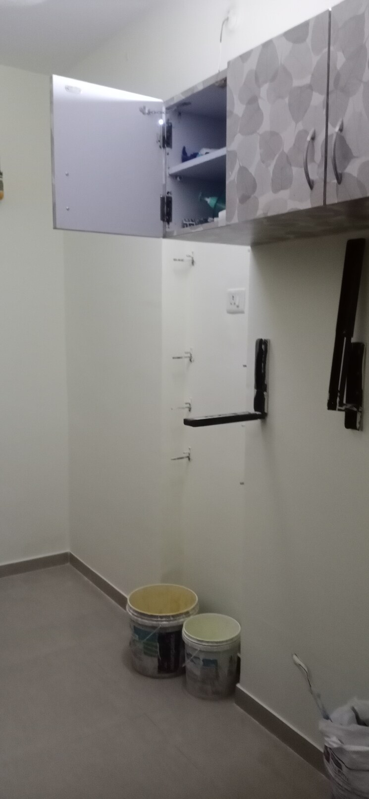 Room, dosti-vihar 1 Bedroom 597 Sq.Ft. Apartment In Samata Nagar Thane 8930831