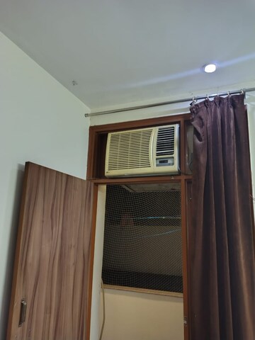 Balcony in 2 BHK Builder Floor at Sector 52 – for Rent