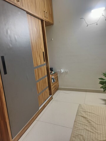 Room in 2.5 BHK Apartment at Prestige Tranquil, Kokapet – for Rent