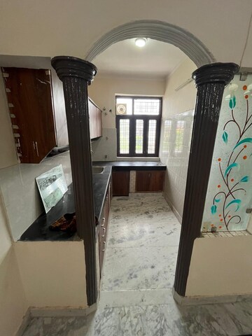 Master Bedroom in 3 BHK Builder Floor at Green Fields Colony – for Rent