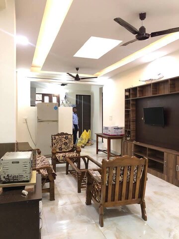 3 BHK Builder Floor For Rent in Vivek Plaza, Sector 14