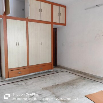 Room in 3 BHK Builder Floor at Milestone 32nd Avenue, Sector 15 – for Rent