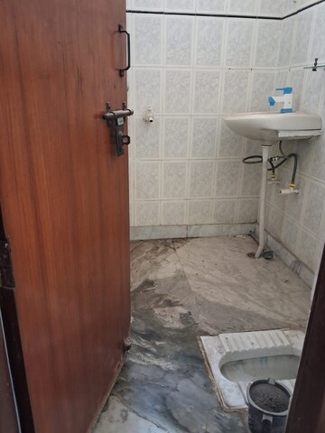 Bathroom in 2 BHK Builder Floor at Ashoka Enclave 3, Sector 35 – for Rent