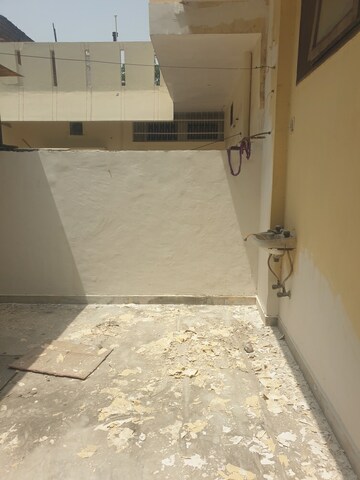 Room in 3 BHK Independent House at Sector 16 – for Rent