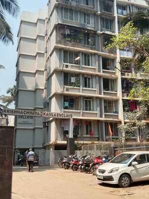 2 BHK Apartment For Sale in Krishnashray CHS, Borivali West