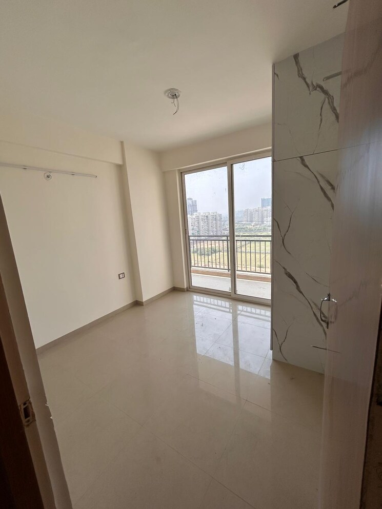 Bathroom, rof-aalayas 2 Bedroom 717 Sq.Ft. Apartment In Sector 102 Gurgaon 8930975