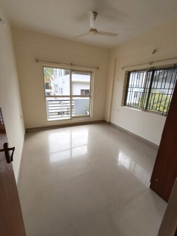 Room in 3 BHK Apartment at Silver Oak Enclave, Sahakara Nagar – for Rent