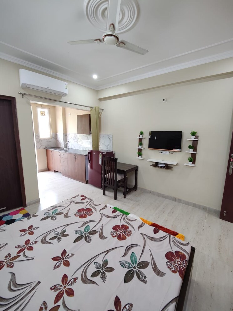  Parking, sector 27 1 RK 450 Sq.Ft. Builder Floor In Sector 27 Gurgaon 8930979