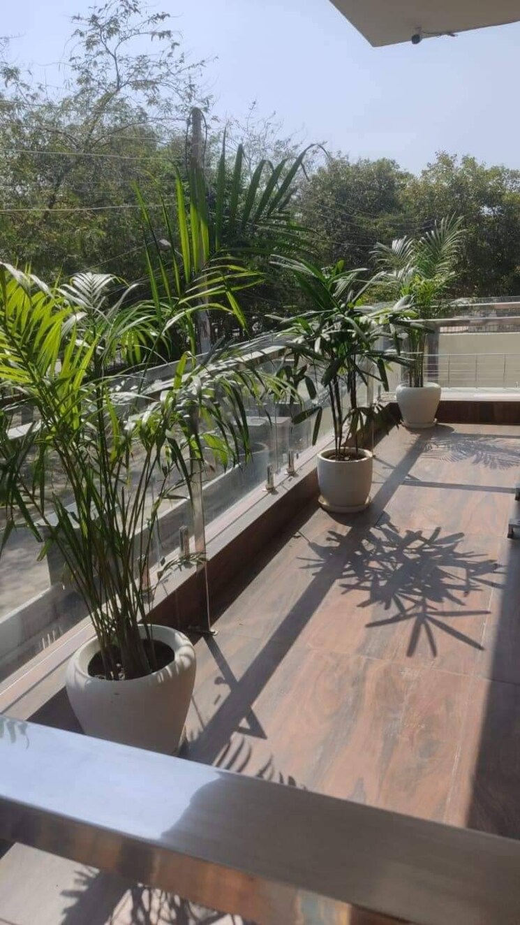 Balcony, sector 27 1 RK 450 Sq.Ft. Builder Floor In Sector 27 Gurgaon 8930979