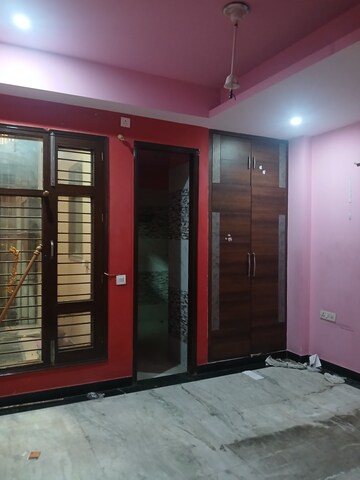 Furnished Amenities in 2 BHK Villa at RWA Apartments Sector 122, Sector 122 – for Rent