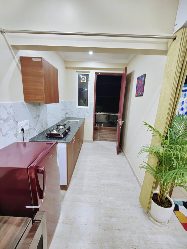 Kitchen, sector 27 1 RK 450 Sq.Ft. Builder Floor In Sector 27 Gurgaon 8930992