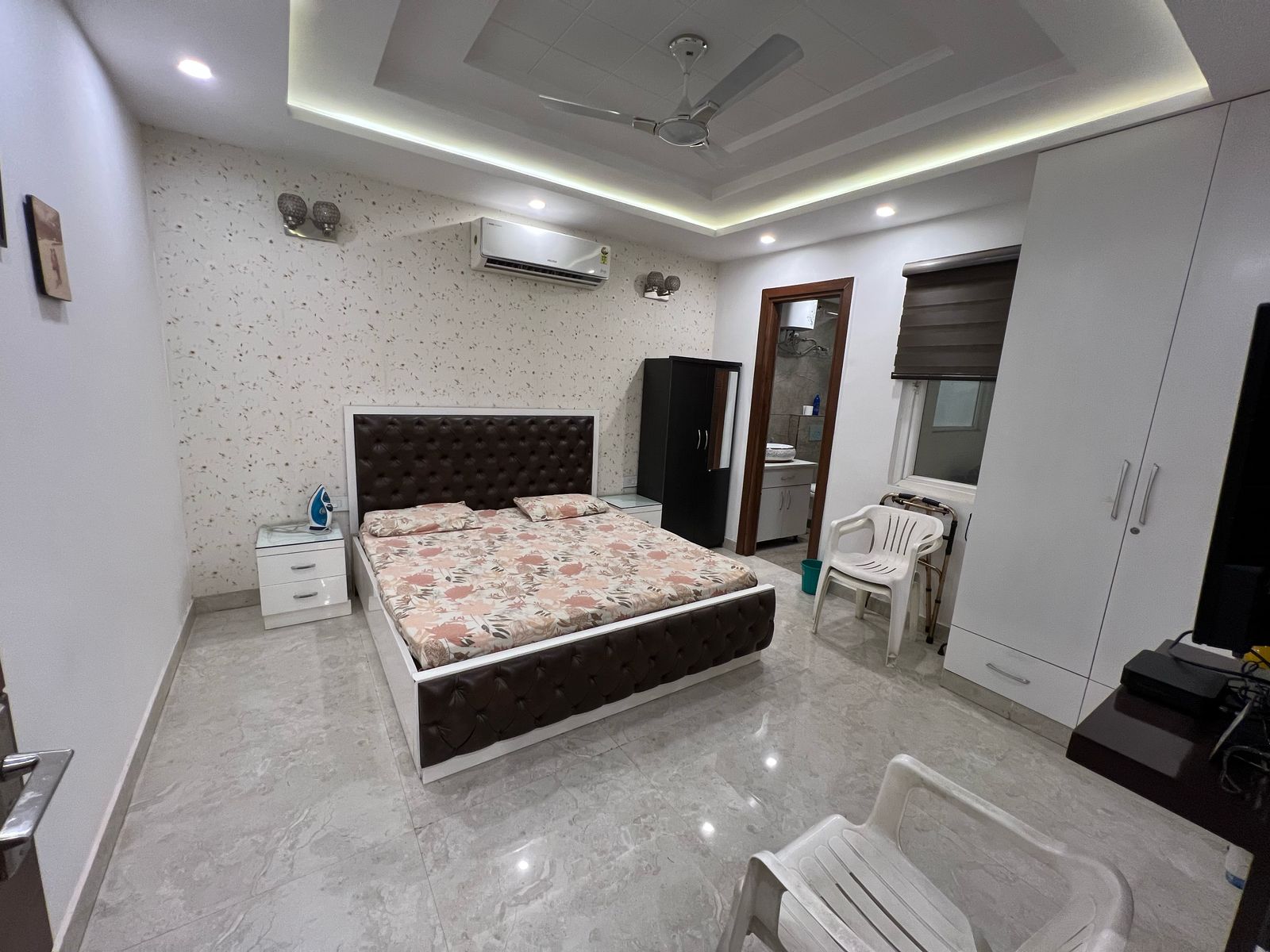 4 BHK + Pooja Room,Study Room Builder Floor For Sale in Eros Rosewood City